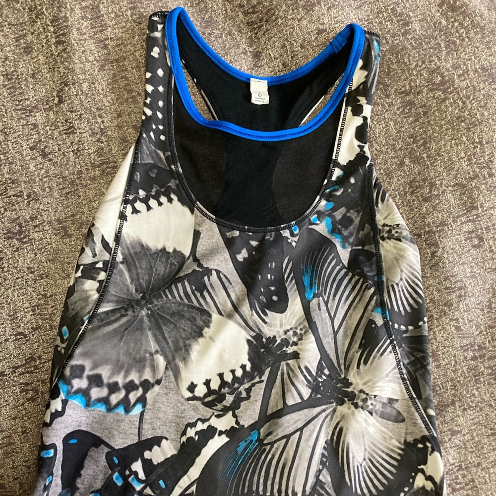 Lululemon tank